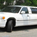 98-02_Lincoln_Town_Car_limousine